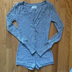 UO Bootie Onsie XS 🍑🍑🍑